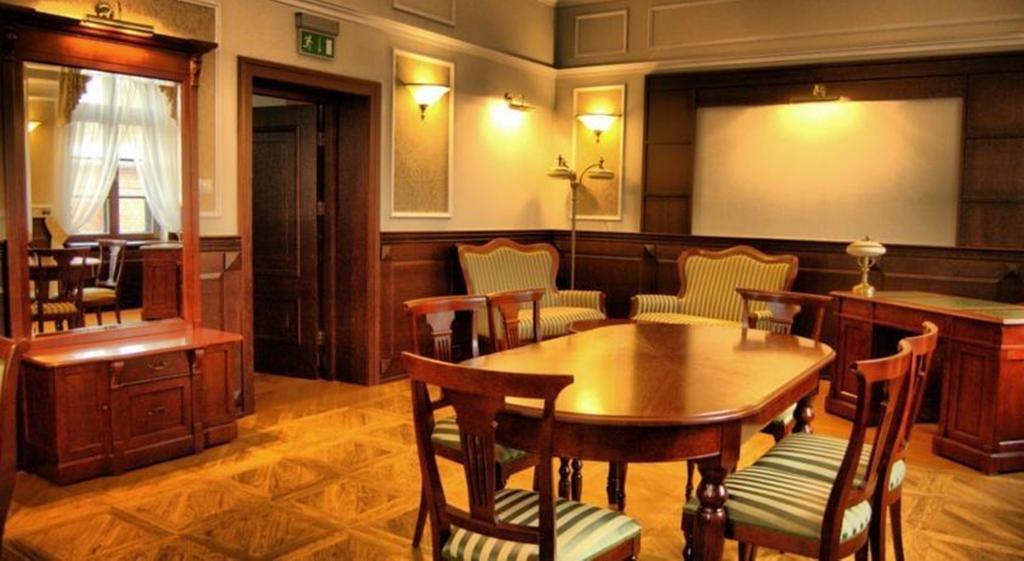 Bed and Breakfast Resursa Zyrardow Exterior foto