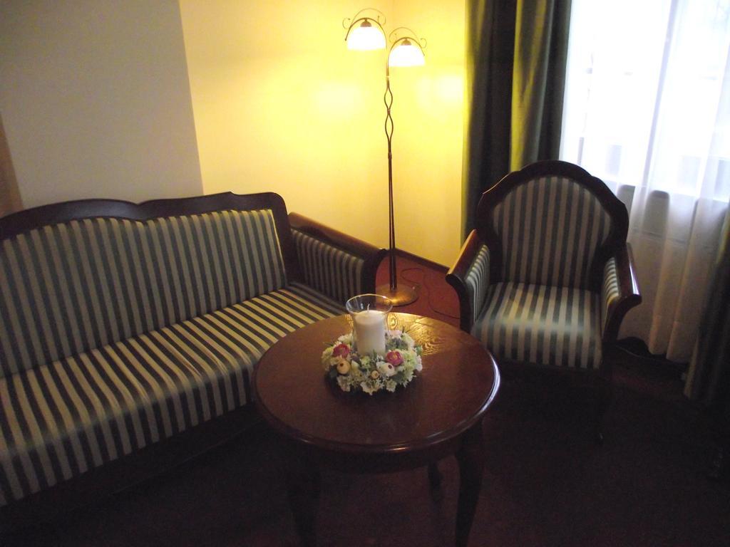 Bed and Breakfast Resursa Zyrardow Zimmer foto