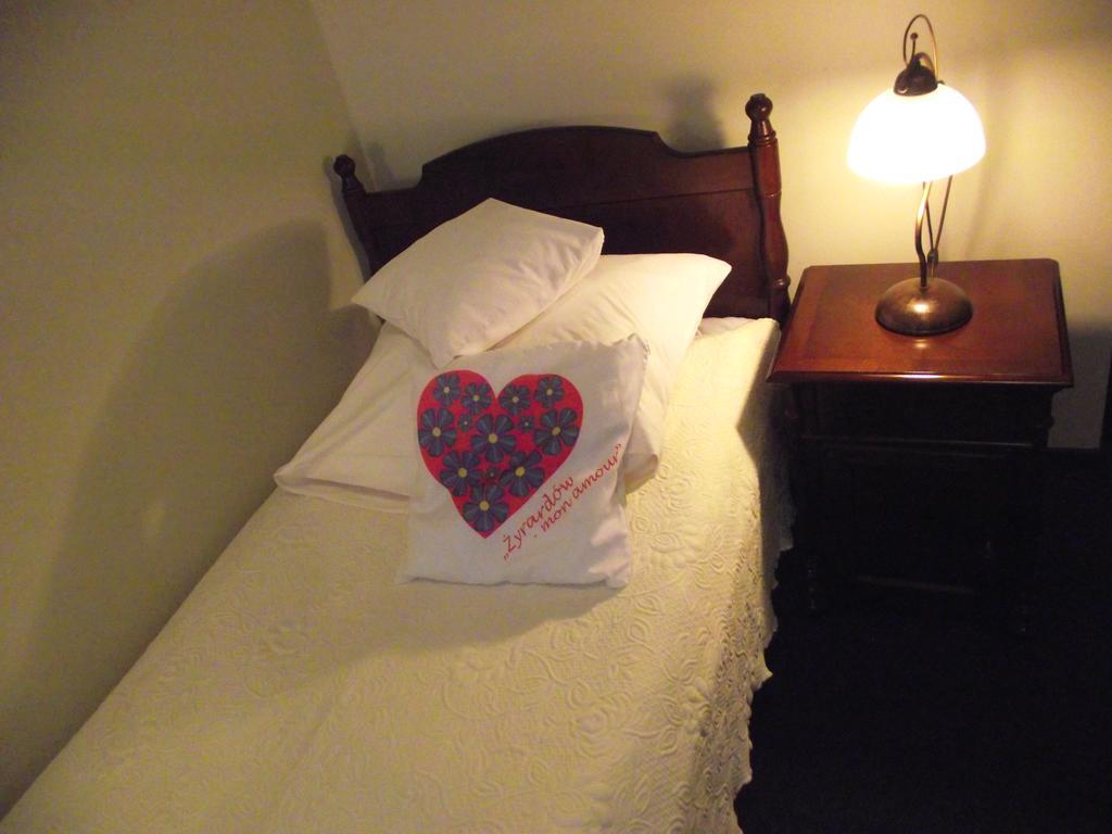 Bed and Breakfast Resursa Zyrardow Zimmer foto